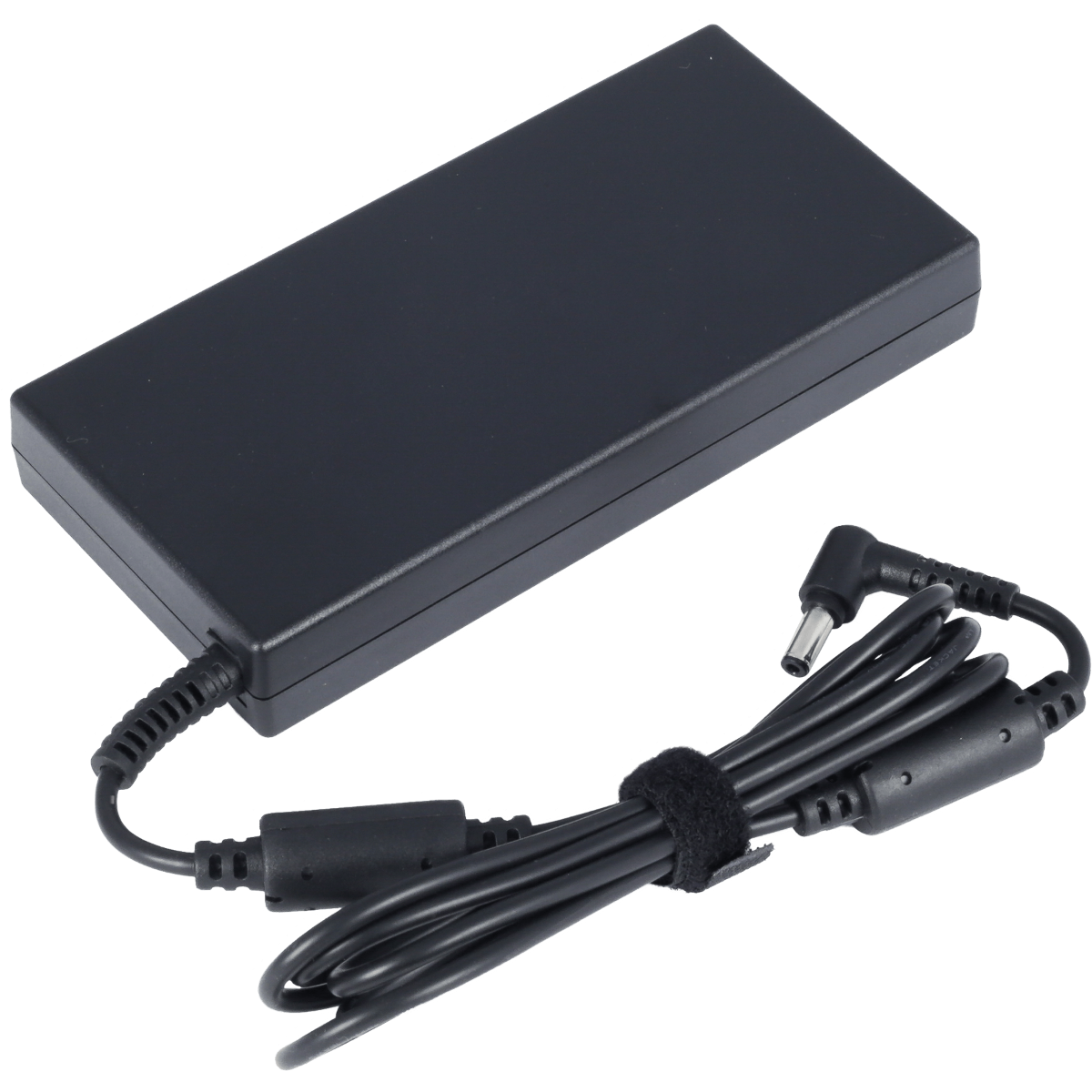 SKIKK Adaptador de 230 vatios (CL)